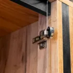 Raft paine compartimentat cu vitrina sticla, stejar kraft negru, 136x62x204 cm_img_12